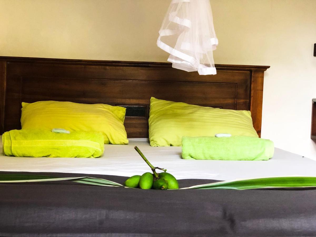 Dodanduwa Circus Lagoon Hideaway Bed & Breakfast エクステリア 写真